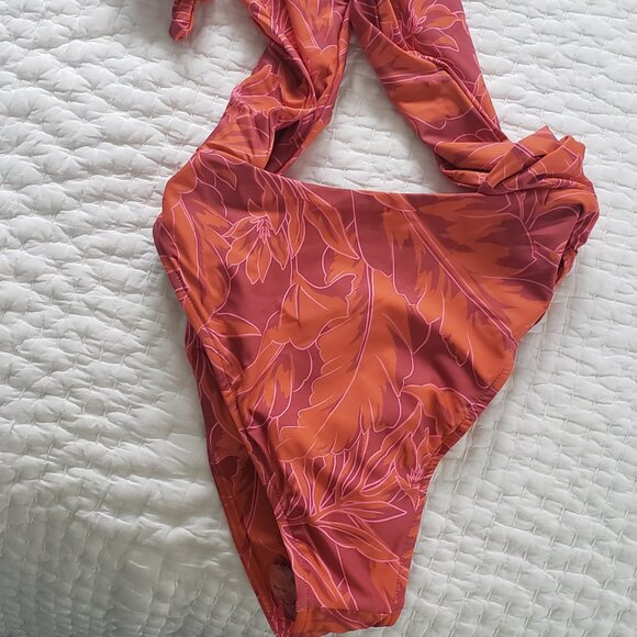 NWT: STONE FOX SWIM | Azalea One Piece Swimsuit Size Small - Picture 9 of 10